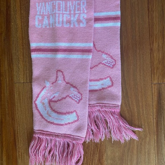 Pink Vancouver Canucks Winter Set - Picture 3 of 4